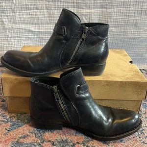 Born ankle boots